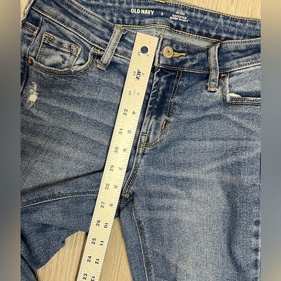 Old Navy Distressed Rockstar Super Skinny Jeans Size 2 Raw Hem - Picture 5 of 7